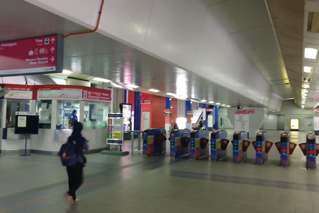 3min Bangsar Lrt-1 Station To Kl Sentral-superview *